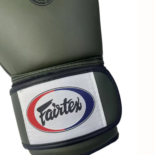 FAIRTESL Pro Boxing Gloves - Supporto Polso e Ammortizzazione Ottimizzata
Design Breathable per Uomo/Donna, per Sacco e Allenamento
